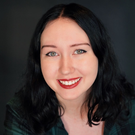 Astrid Pett head shot