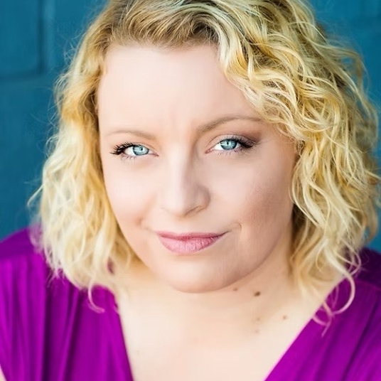 Chrissy Burns head shot