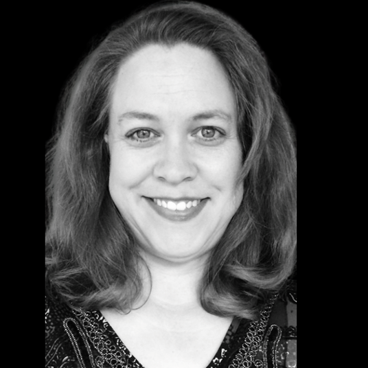Kate Holmes head shot